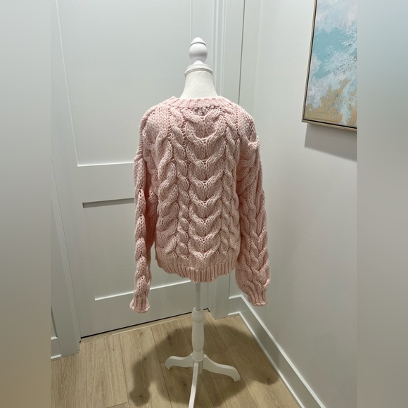White Fox Boutique Real feelings oversized cable knit sweater baby pink S/M - Picture 3 of 10